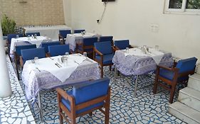 Maya Hotel & Restaurant